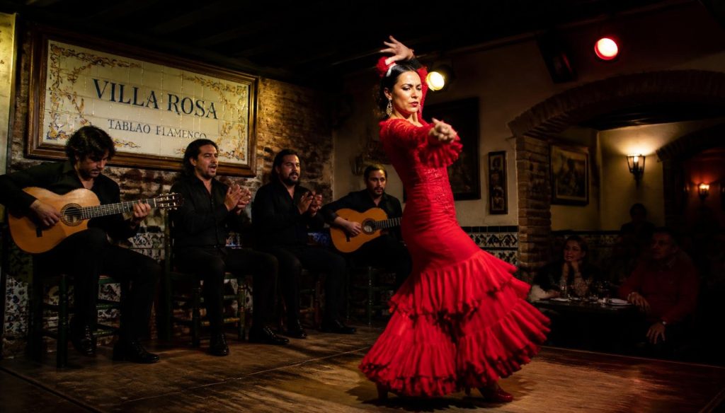 Flamenco en La Latina: 7 Citas Clave entre Tablaos Históricos, Guitarras Artesanas y Noches de Cante Jondo.